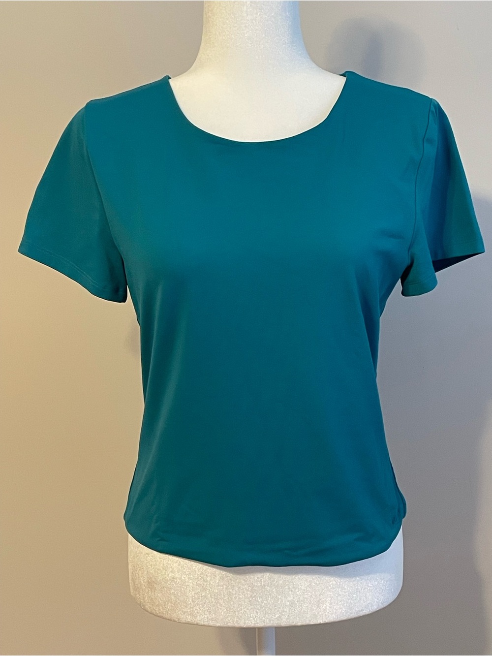 Aritzia Contour Teal Scoop-Neck Short Sleeve Top
